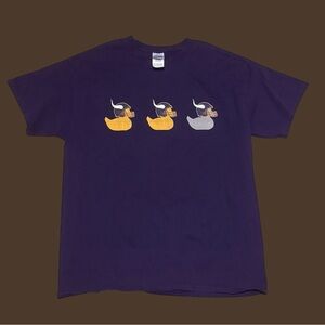 Minnesota Vikings Rubber Grey Duck Shirt Funny Jeep Packers NFL Green Bay